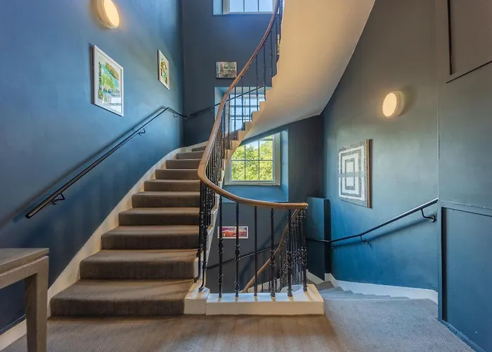 No. 1 Apartments- George IV Bridge